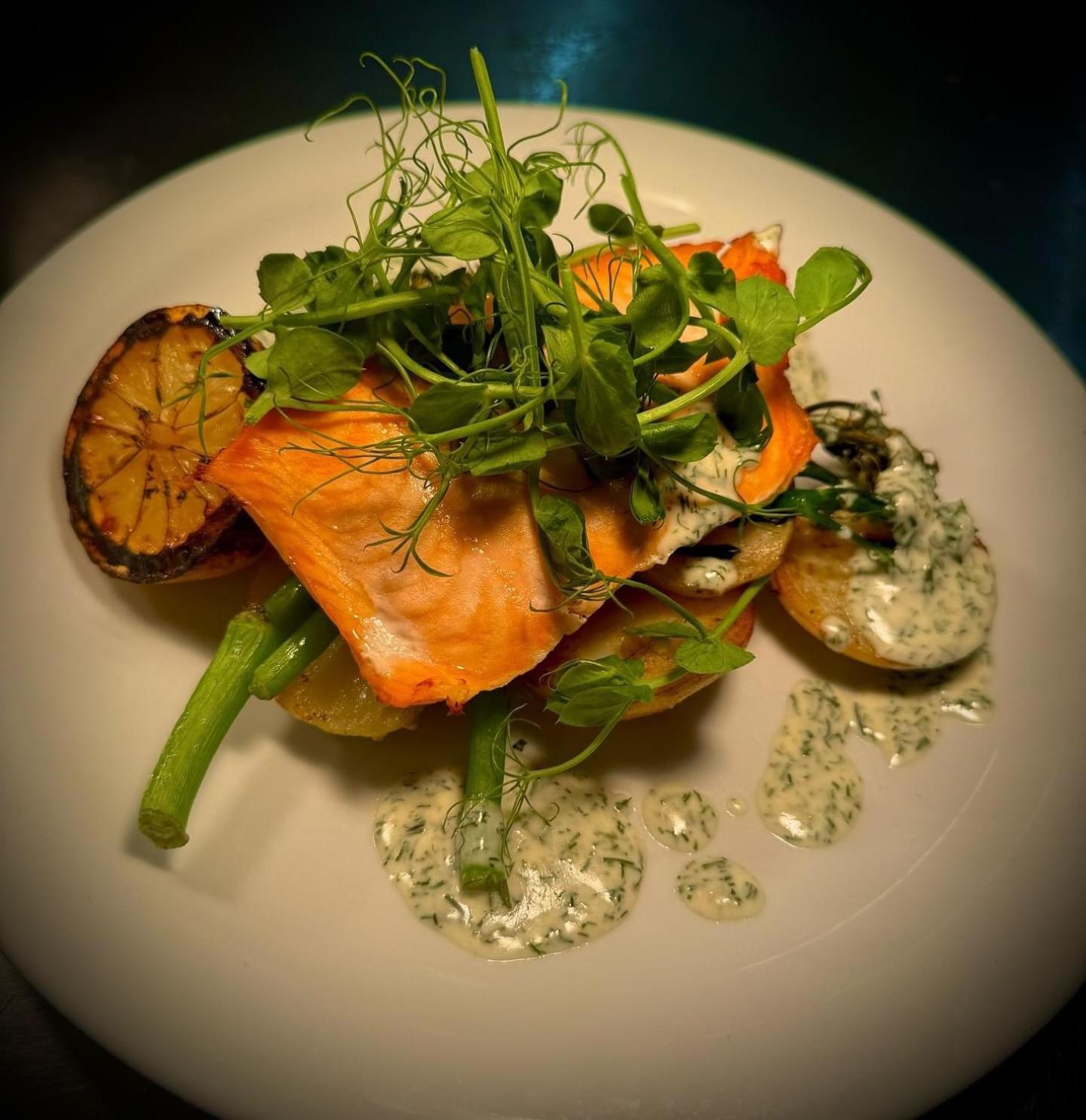 Мини-отель The White House Inn - Whitby Уитби
