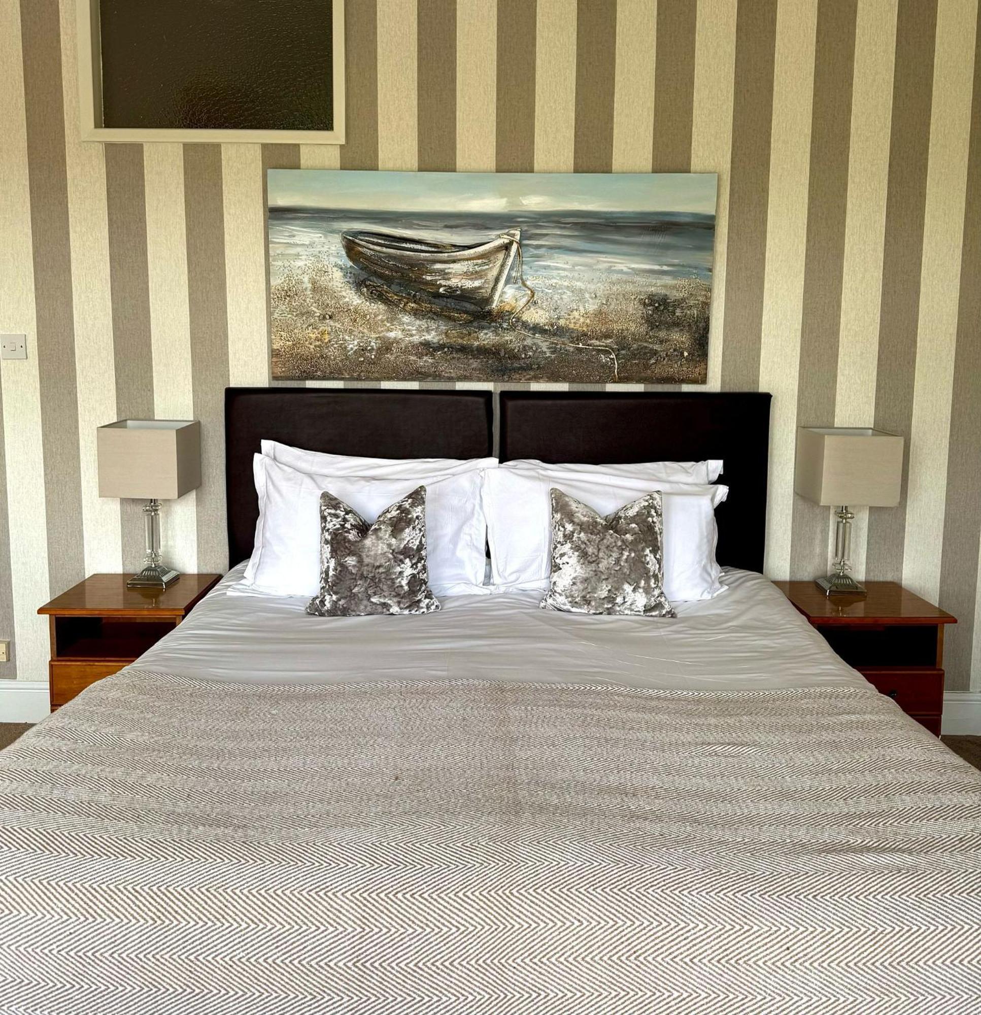 The White House Inn - Whitby Мини-отель 4*