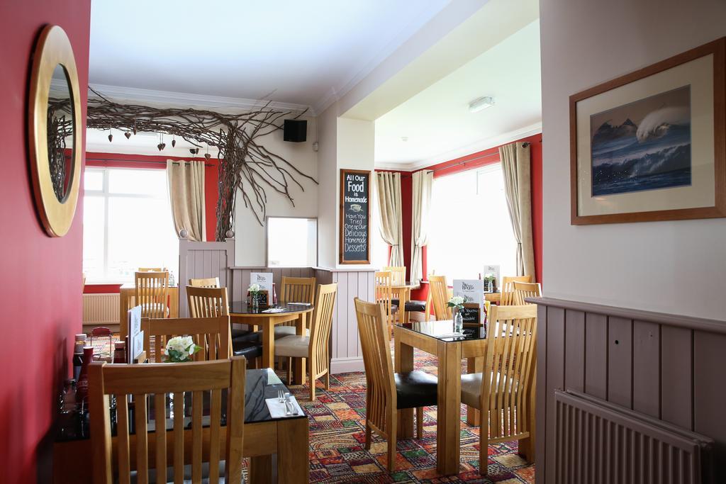 The White House Inn - Whitby Мини-отель