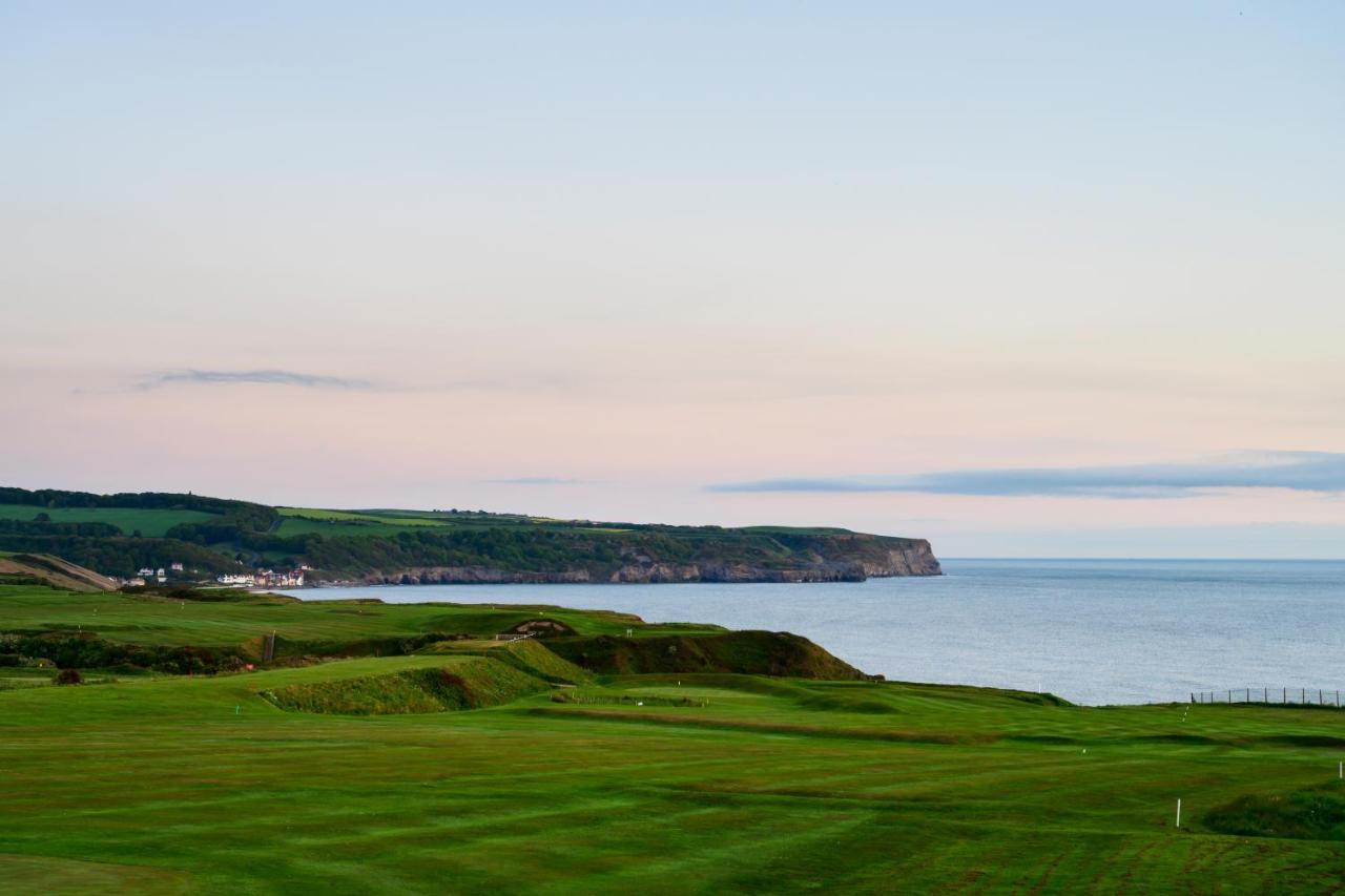 Мини-отель The White House Inn - Whitby 4*