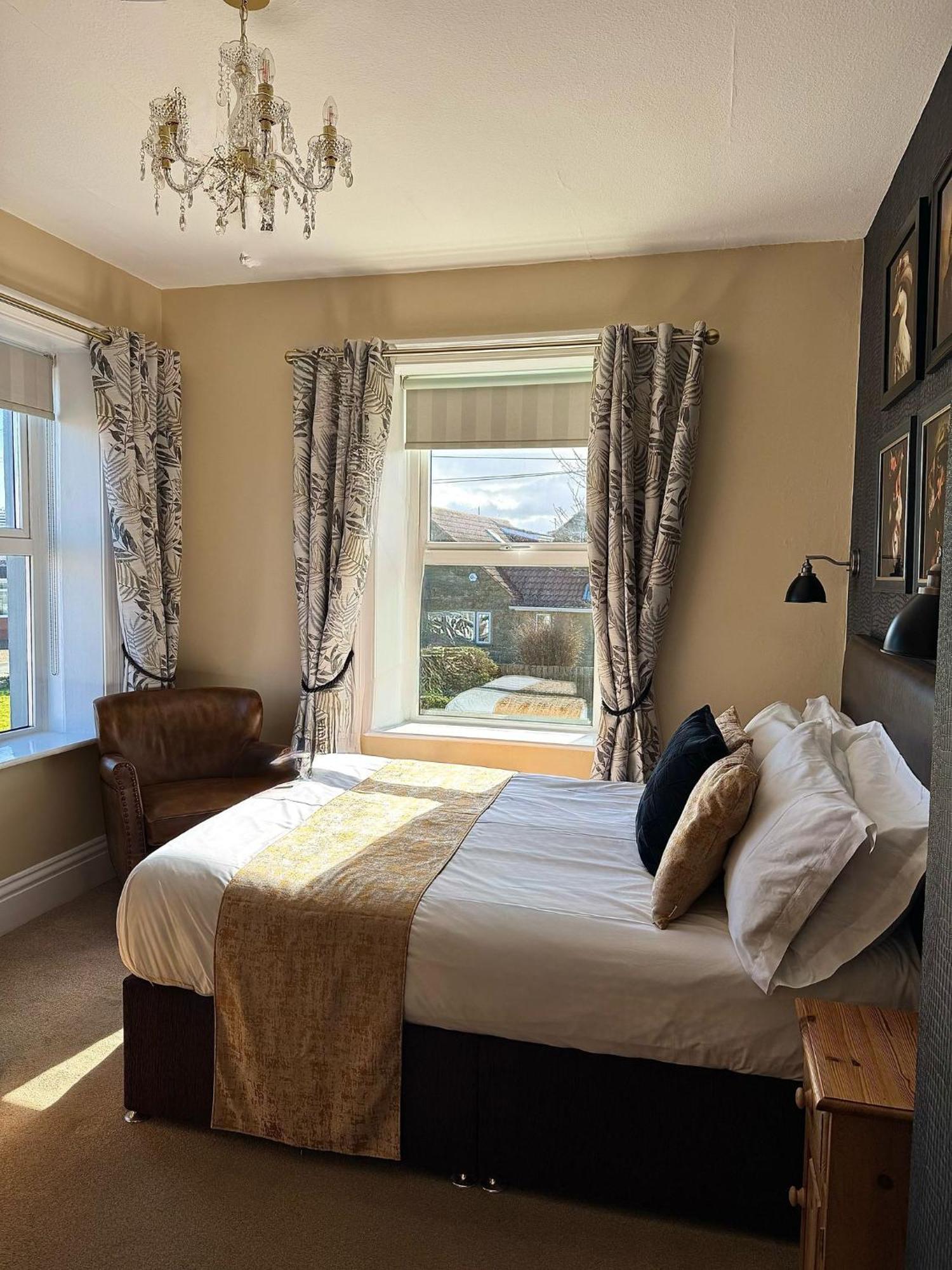 The White House Inn - Whitby 4* Whitby